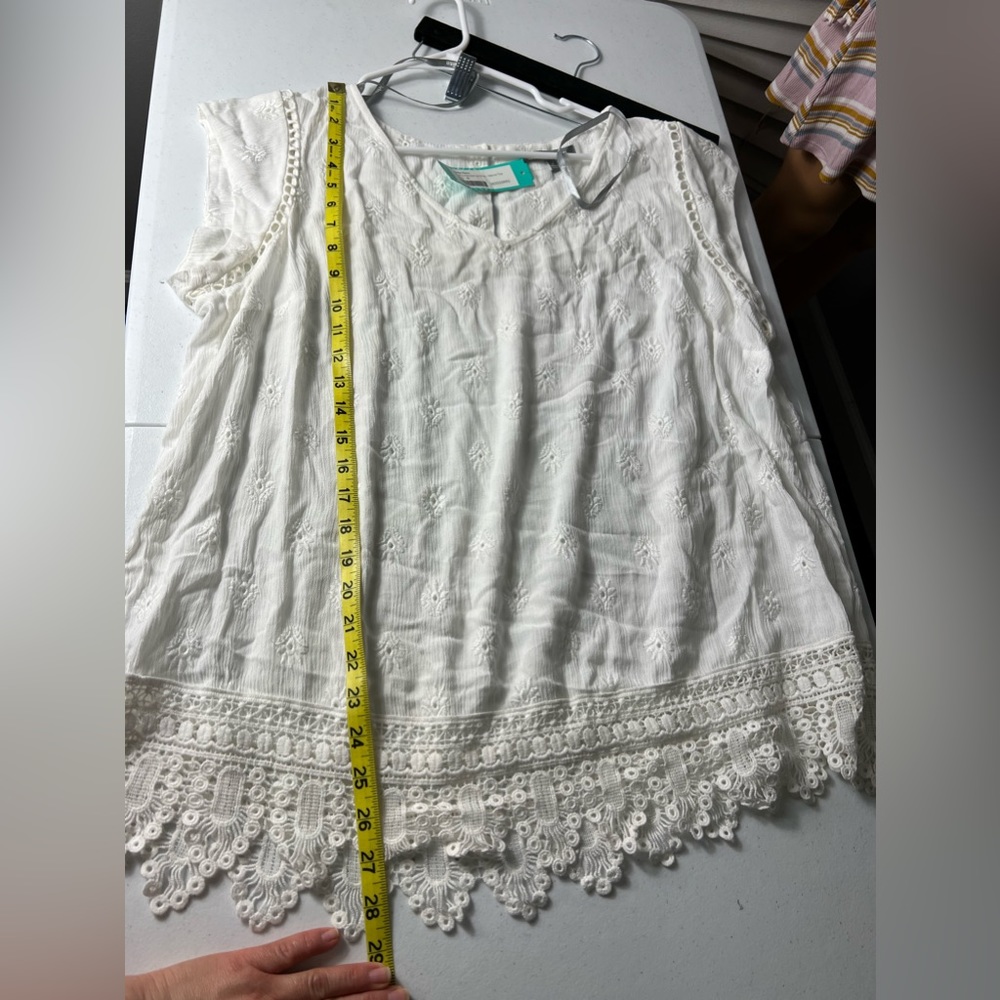 Daniel Rainn Tessi Embroidered Short Sleeve Top
White - 1X - Picture 7 of 12
